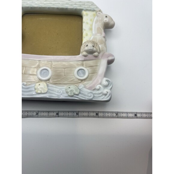 Vintage Precious Moments 1995 Noah's Ark Picture Frame holds 4"x3-1/2" Photo - Picture 4 of 5